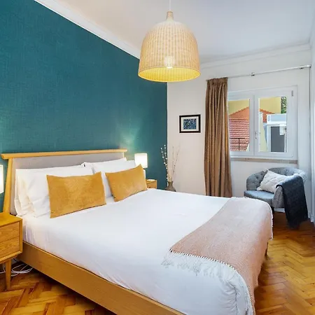 Whome | Estrela Family Perfect For Families & Friends